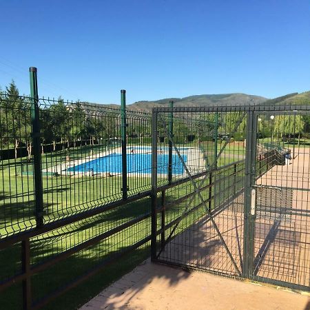 Apartamento Ezcaray Con Piscina Zorraquin Exterior photo