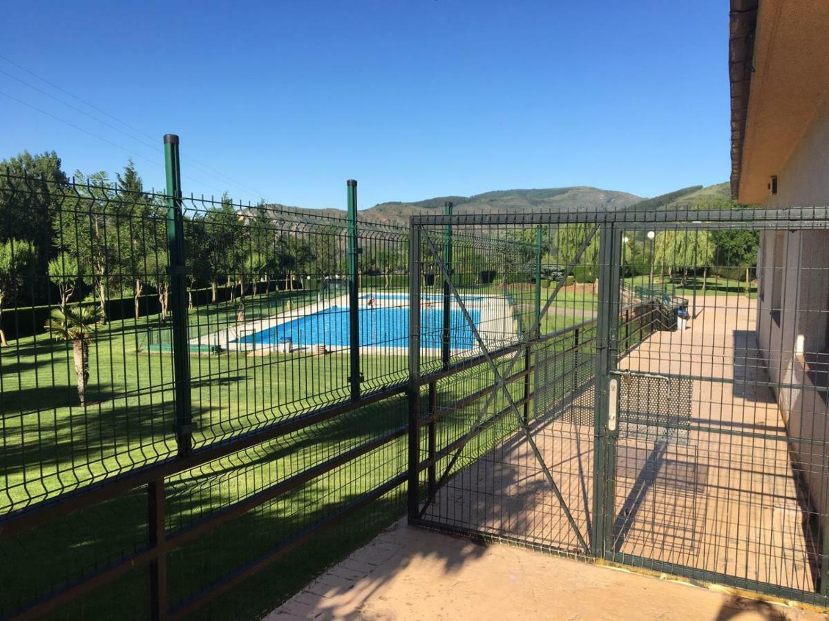 Apartamento Ezcaray Con Piscina Zorraquin Exterior photo