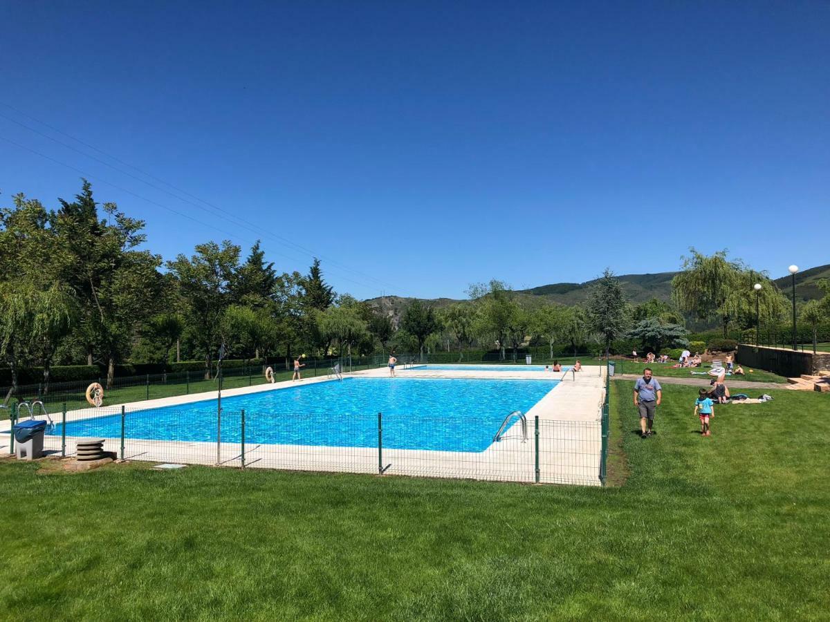 Apartamento Ezcaray Con Piscina Zorraquin Exterior photo