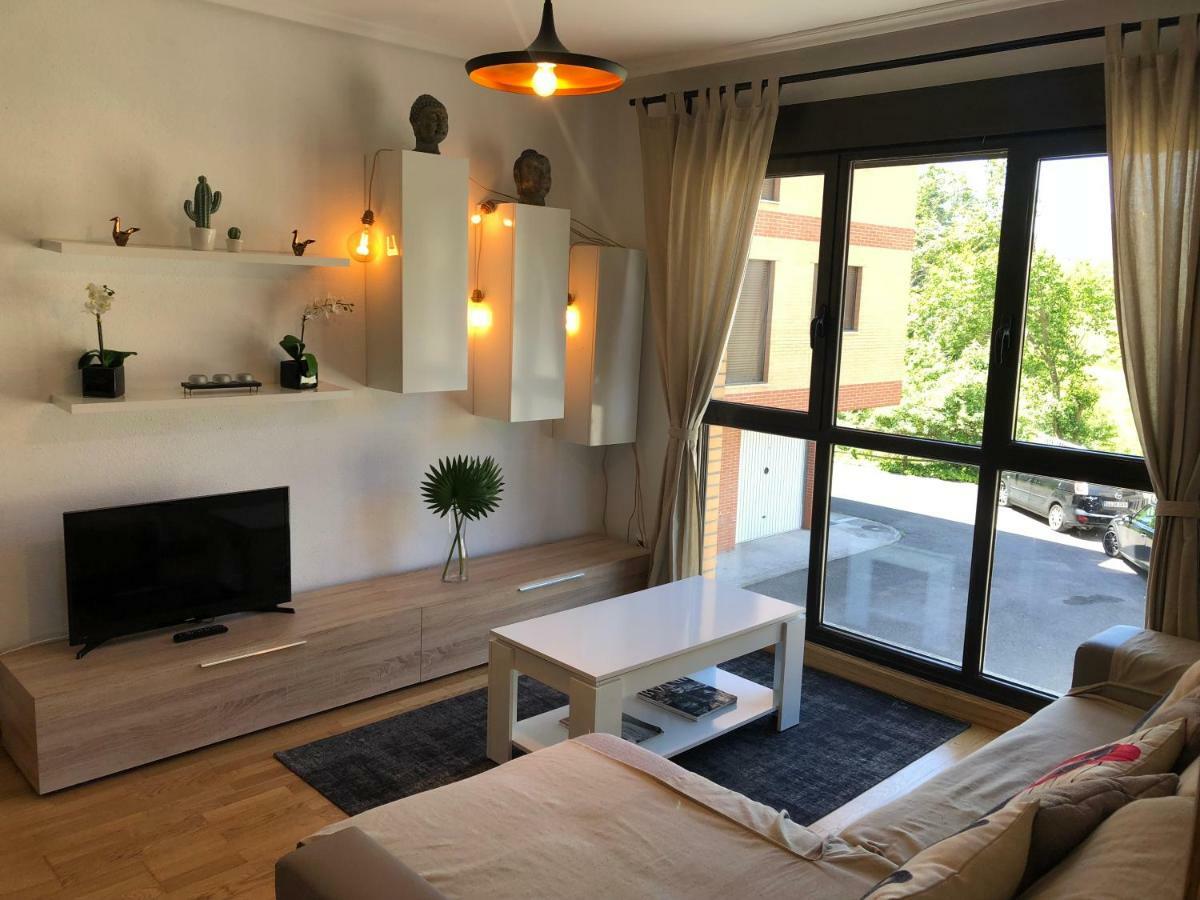 Apartamento Ezcaray Con Piscina Zorraquin Exterior photo
